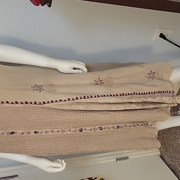 VTG MAGIC 1980s Tan Floral Embroidered Tie Back Sleeveless Circle Dress - Picture 5 of 16